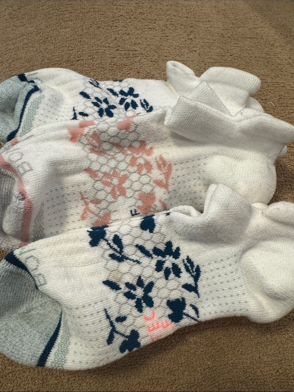 Bombas White Low-Cut Socks with Green and Pink Floral Accents